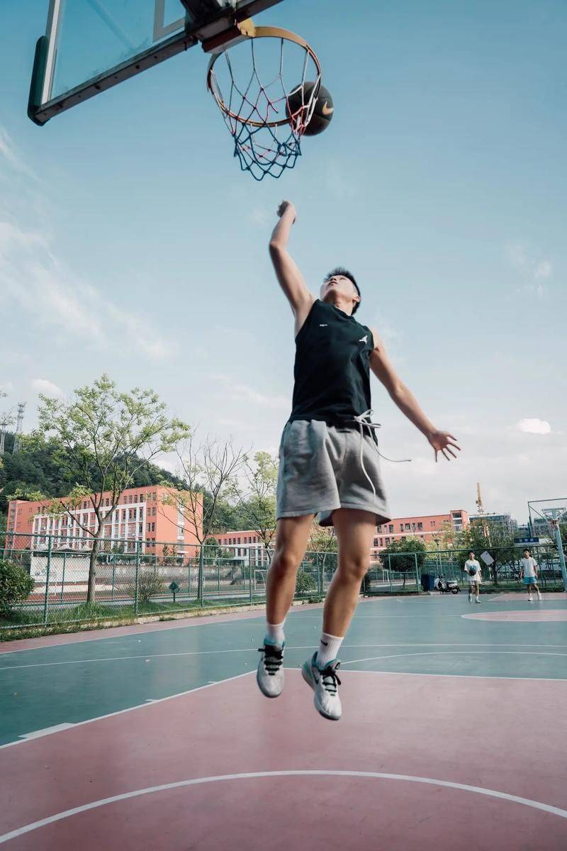 篮球初学者练基本功，从零开始的篮球之旅