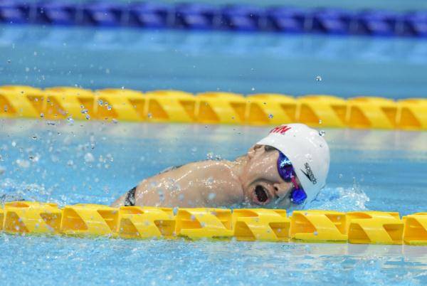 中国残奥会游泳冠军的荣耀之路，辉煌成就与精神之光