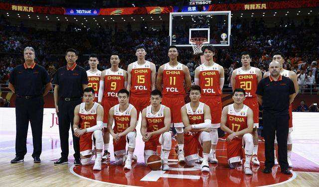 中国男篮国家队新名单揭晓，年轻与经验并重，共筑篮球新辉煌