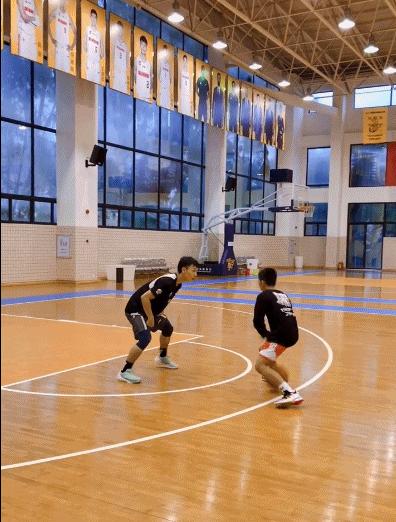 篮球人物，从传奇到新星，他们如何塑造这项运动