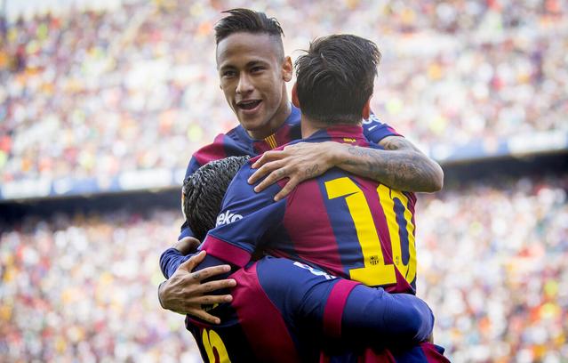 梅西谈不能续约原因，足球巨星的告别与新篇章