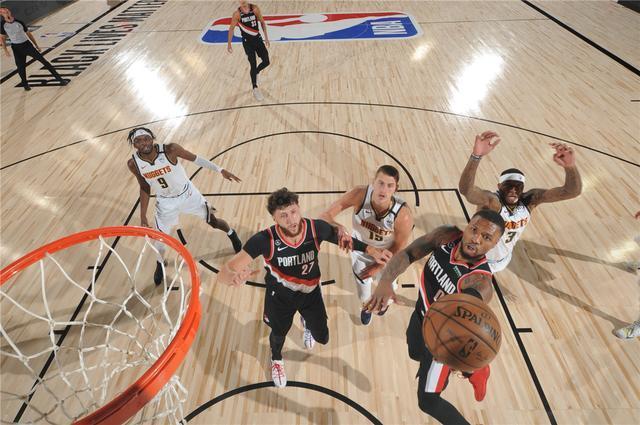 21年湖人能否挺进季后赛？——紫金军团的挑战与期待