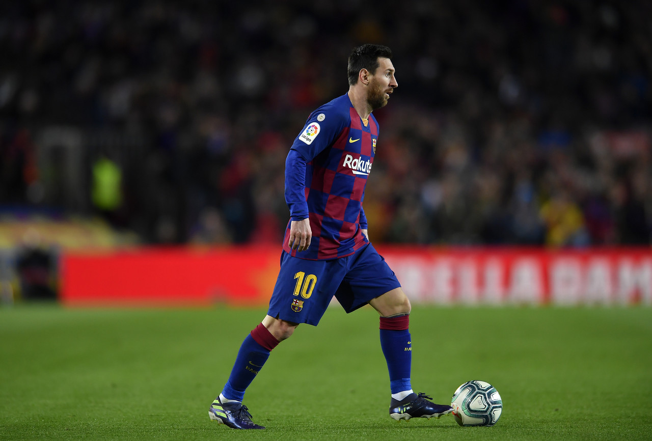 梅西的足球传奇与天价工资，揭秘足球巨星的财富密码