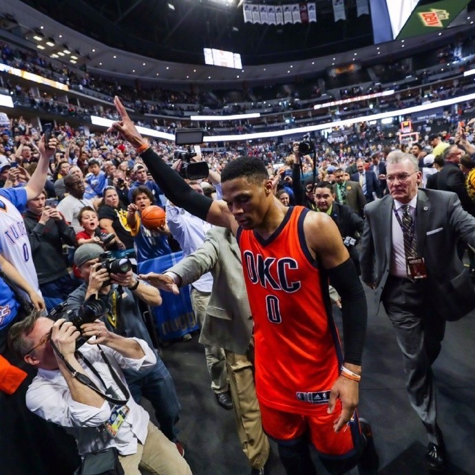 我在湖人当老板，梦想照进现实的篮球之旅