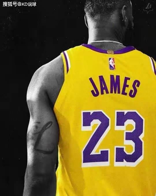 詹姆斯，传奇的陨落与不朽的传奇