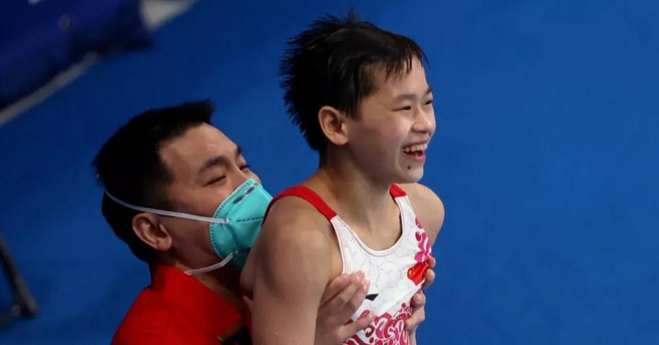 跳水比赛，如何从水花看专业与艺术