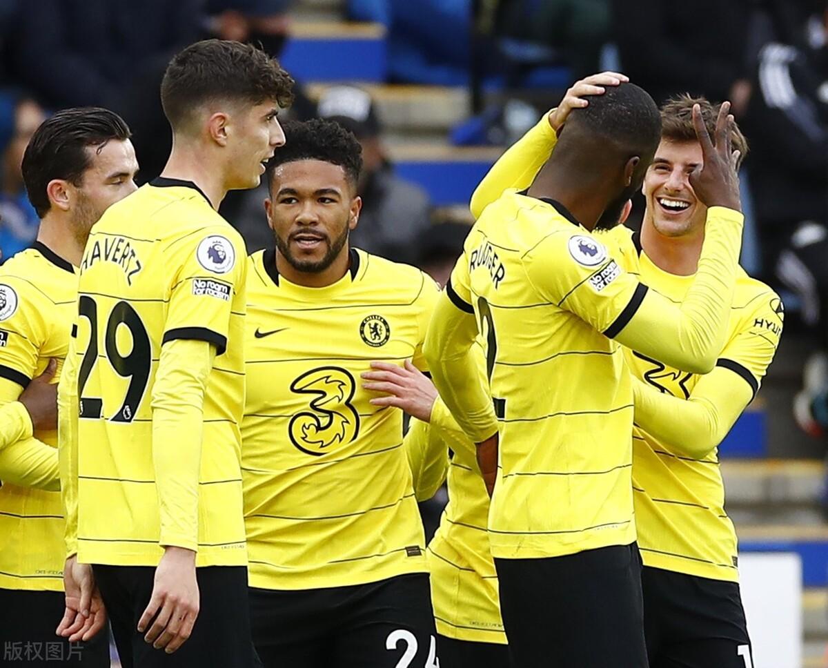 英超经典对决，利物浦对曼联的荣耀之战