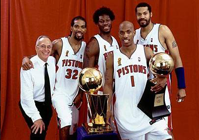 骑士队16年夺冠，那支传奇队伍的球衣号码与荣耀记忆