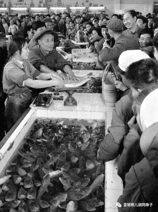 探访京城篮球圣地，东单篮球场的位置与魅力