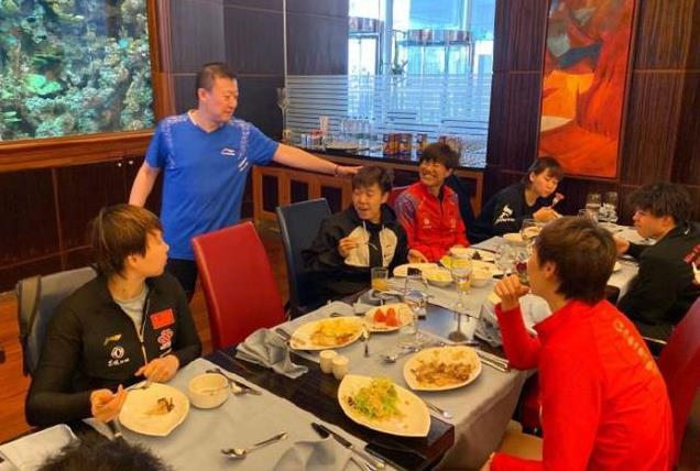 2004年雅典奥运会，乒乓球男单冠军的荣耀时刻