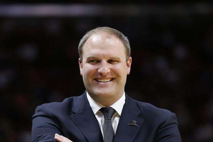 灰熊队教练詹金斯，重塑西部格局的篮球智者