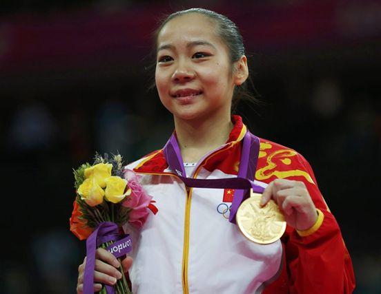 奥运冠军退役后的另类选择，卖金牌谋生