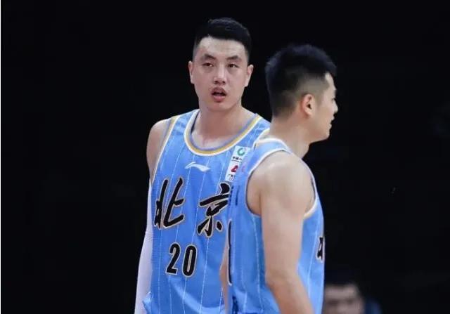 CBA最新排名及赛程深度解析，赛季风云再起，谁能问鼎总冠军？