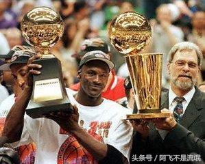 公牛王朝的辉煌，迈克尔·乔丹与芝加哥公牛队的五次总决赛之旅