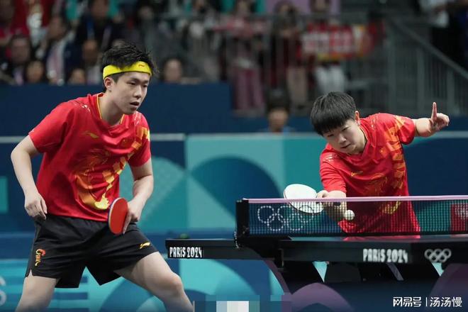 排球赛场上，谁将闪耀——揭秘场上六人团队的力量与智慧