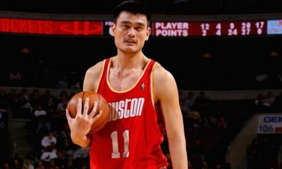 姚明在NBA 2K20中的传奇再现