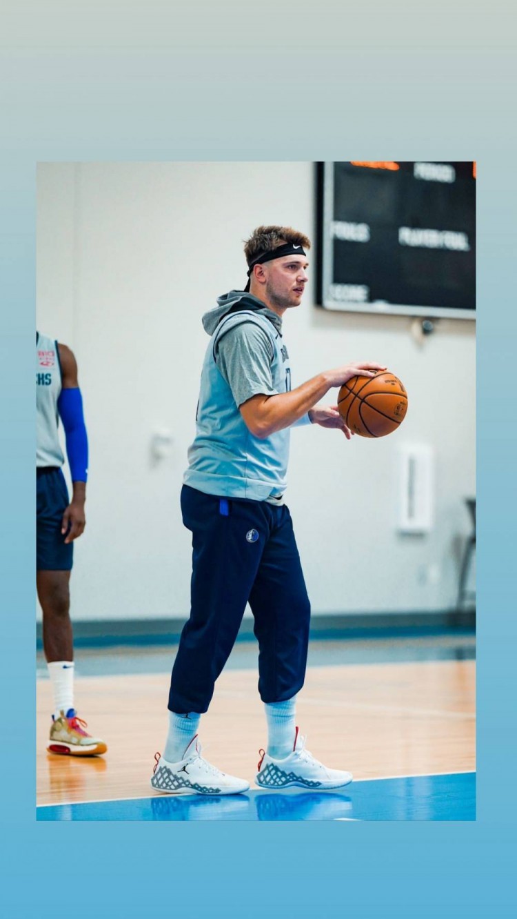 东契奇，胖背后的篮球智慧与坚韧精神