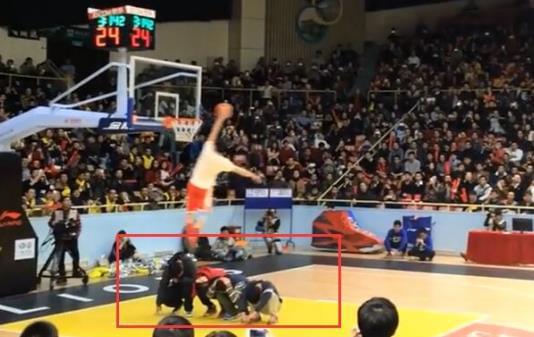 篮球场上的飞跃奇迹，揭秘NBA弹跳力之最