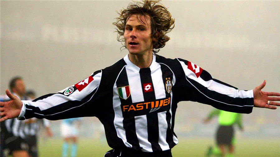 内德维德，从布拉格到都灵的传奇之旅