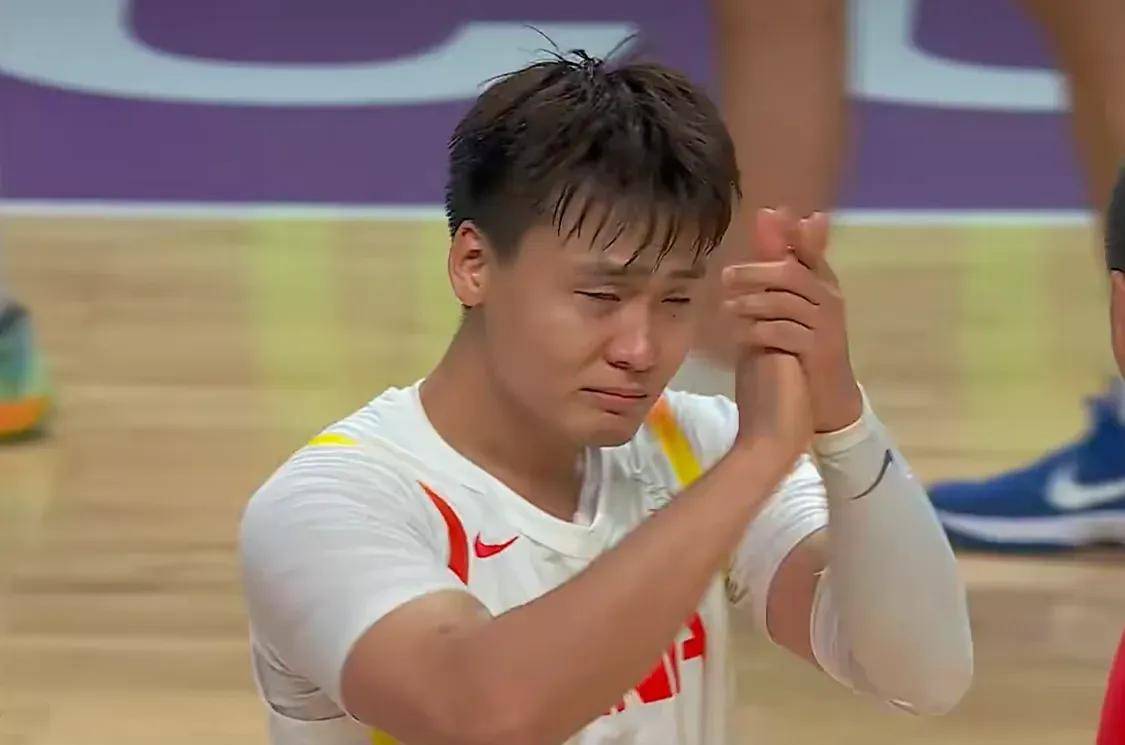 赵睿，在综艺舞台上绽放的篮球新星