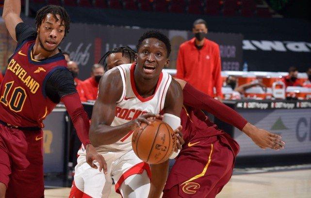 为什么在有塞克斯顿的情况下，仍选择加兰，一场关于篮球智慧与潜力的较量