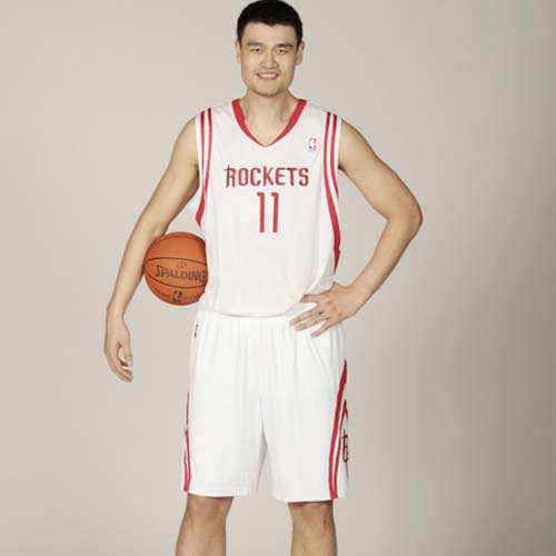 姚明，篮球巨人的身高与影响