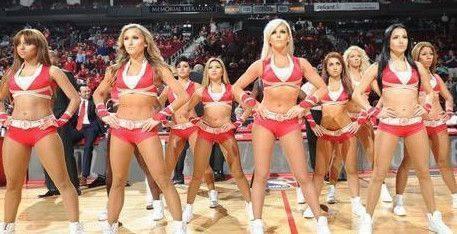 十大最美篮球宝贝，球场上的璀璨星光