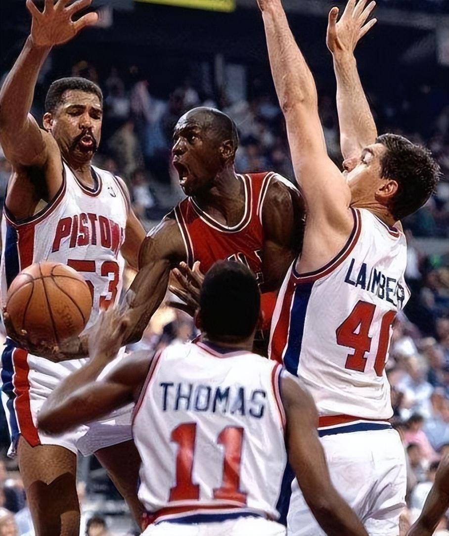 98年公牛阵容，铸就辉煌的铁血军团