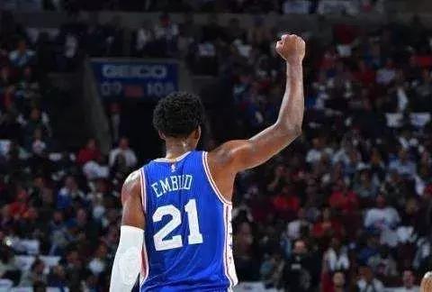 恩比德，从冠军梦想到篮球巨星的成长之路