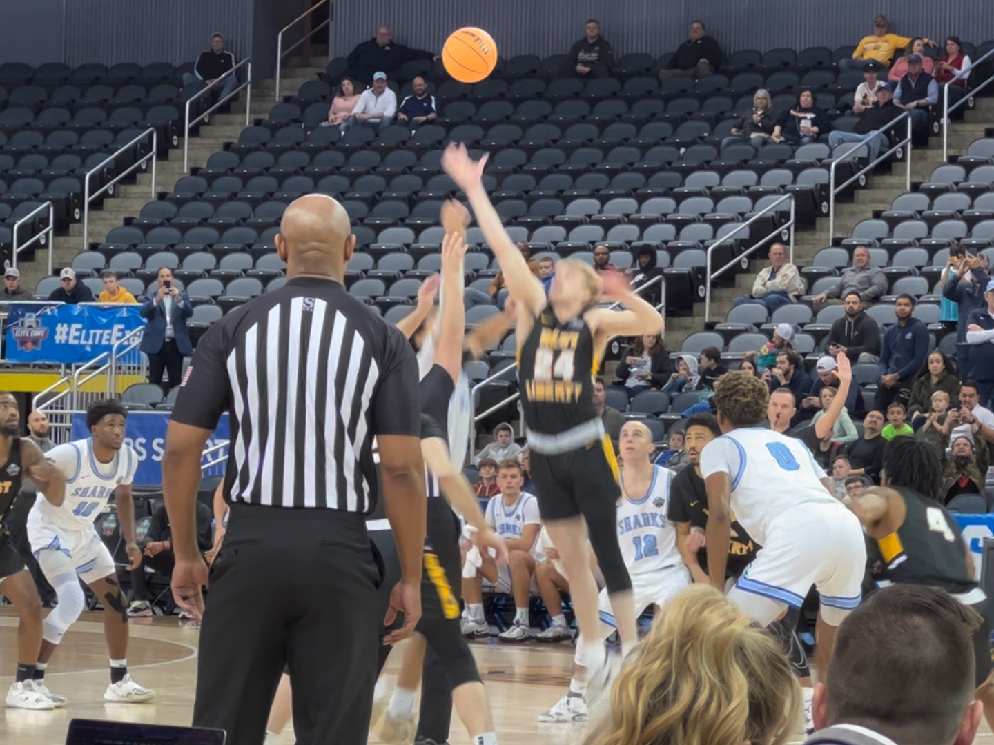 NCAA篮球比赛规则解析，一场关于激情、技巧与公平的较量