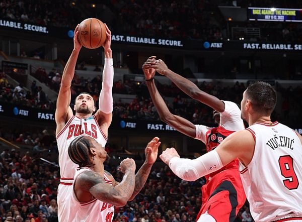 雄鹿vs公牛，三番战——东部决赛的激情碰撞