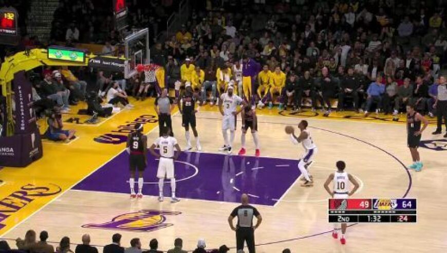 湖人VS开拓者，NBA季后赛的激烈对决