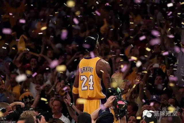 科比三连冠期间的数据奇迹，从黑曼巴到湖人传奇的辉煌征程