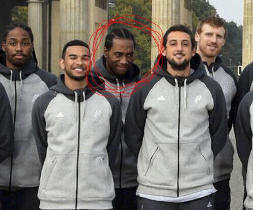 詹姆斯与莱昂纳德，谁在力量与坚韧上更胜一筹？