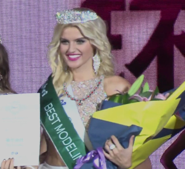 女生穿库里斯的时尚与文化解读