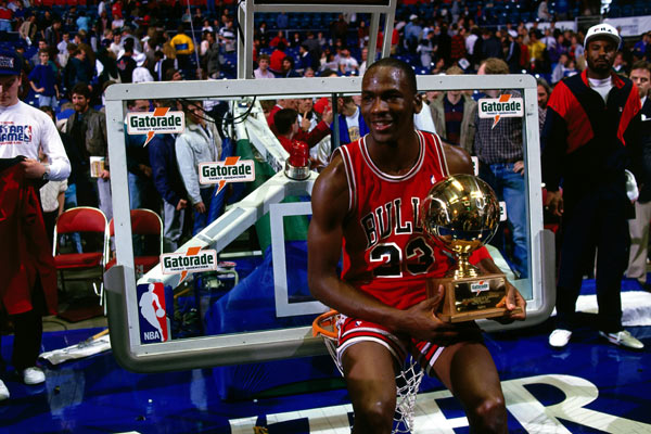 60岁乔丹扣篮，传奇再续的奇迹与挑战