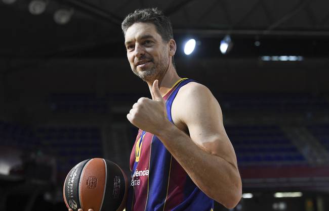 姚明与加索尔，NBA赛场上的数据对比与影响分析