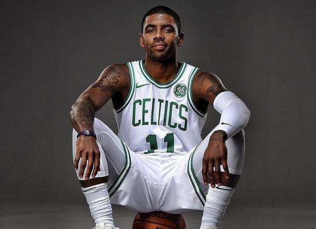 欧文，在绿茵场上继续闪耀——现役球队深度解析