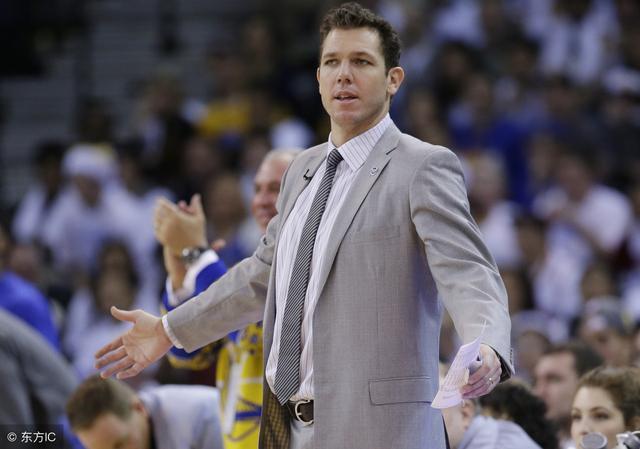 2008年洛杉矶湖人队季后赛阵容，铸就传奇的黄金一代