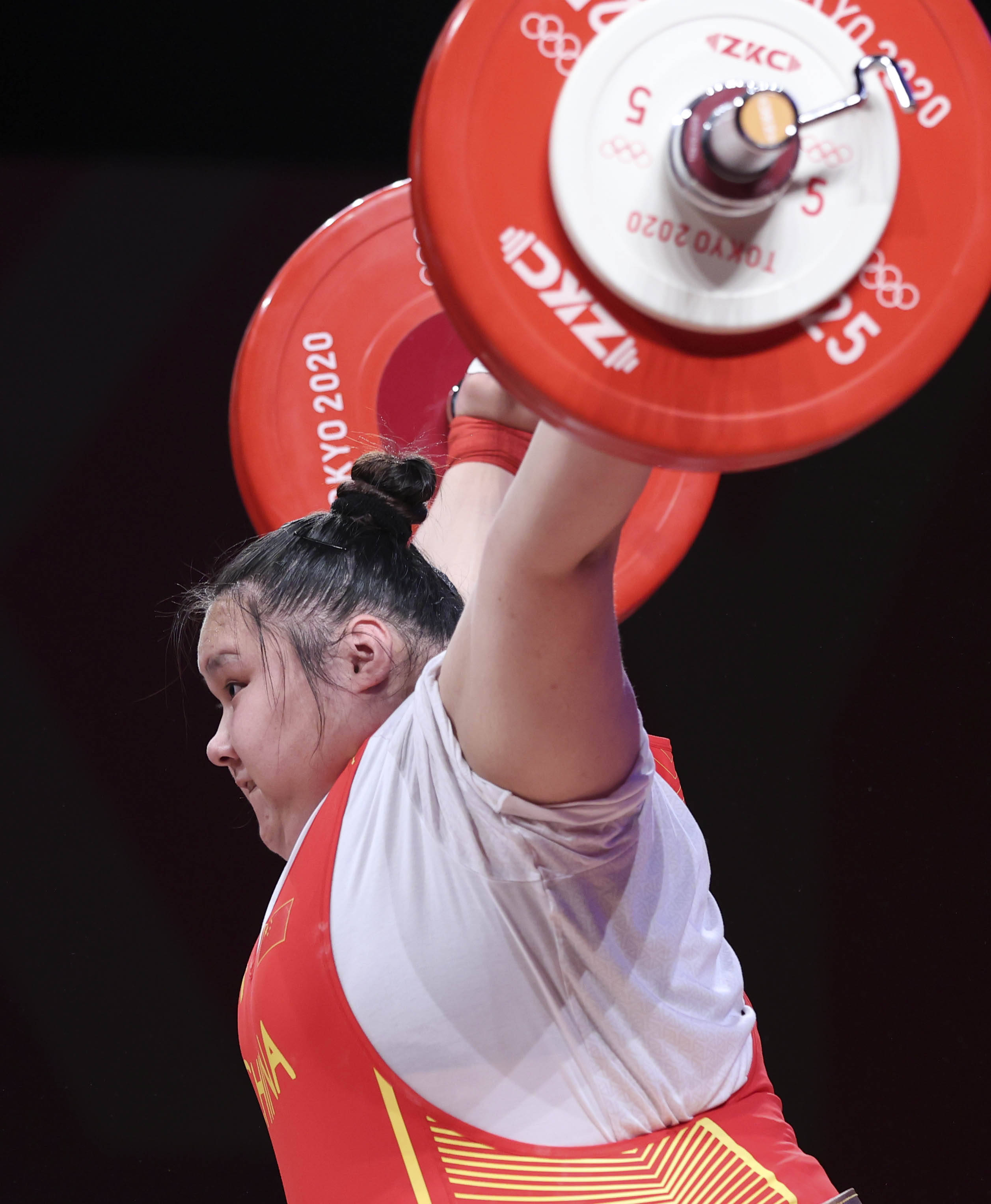 举重奥运冠军李雯雯，力量与坚韧的完美诠释