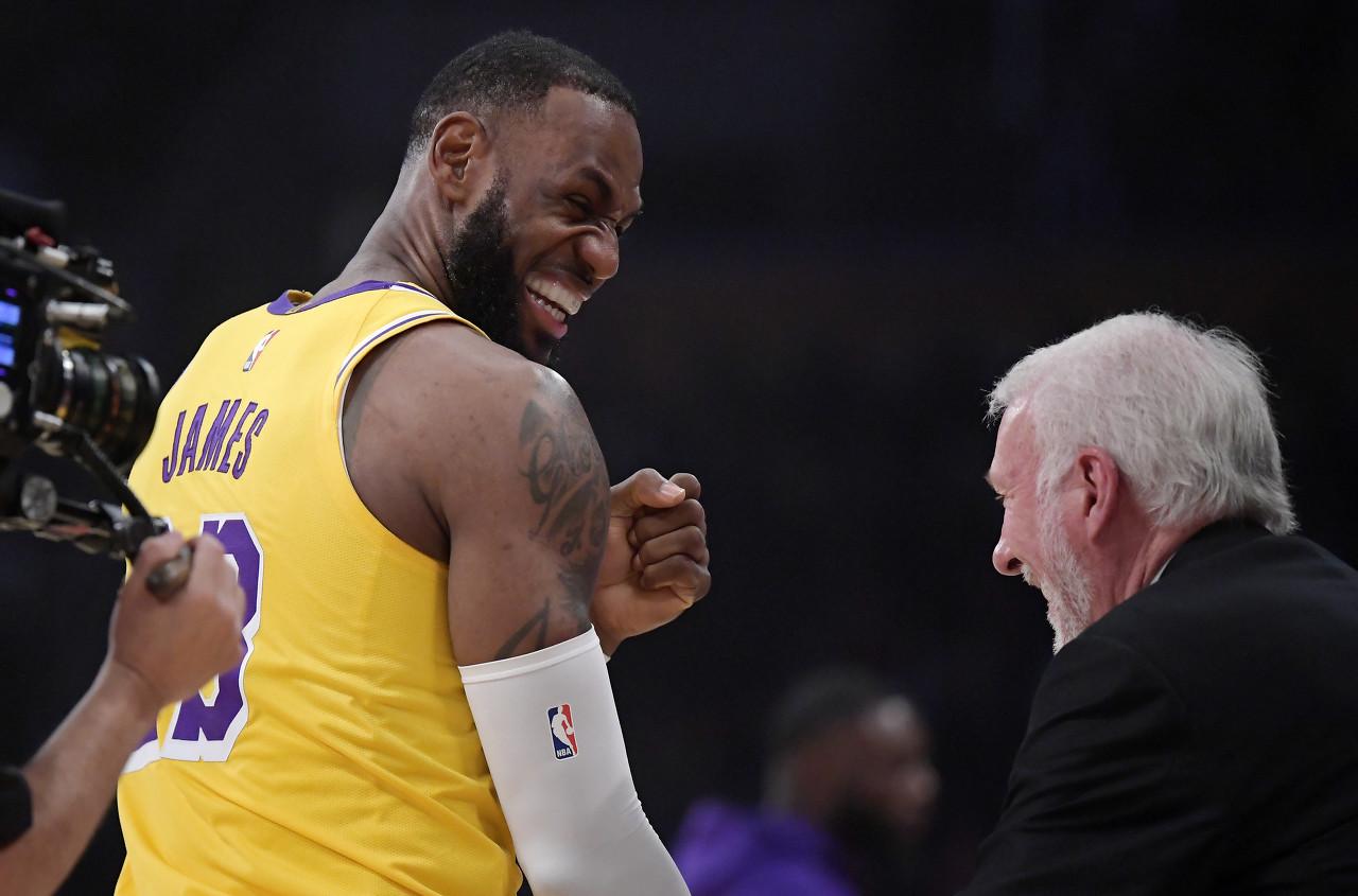 2018湖人常规赛，坚韧与希望的交织