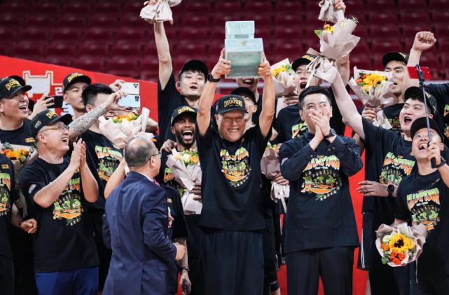 2023年CBA全明星赛，星光璀璨的篮球盛宴