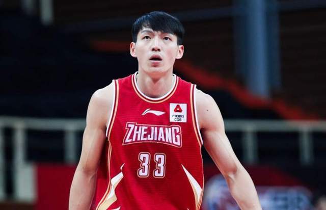 揭秘CBA巨星吴前的父亲——吴金栋的篮球之路与家庭影响