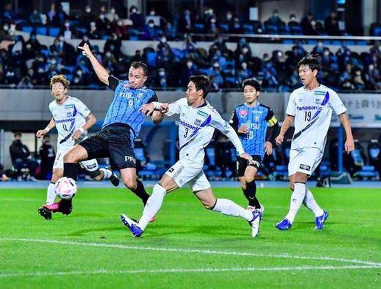 清水鼓动与福冈黄蜂，一场关西与北九州足球激情的碰撞