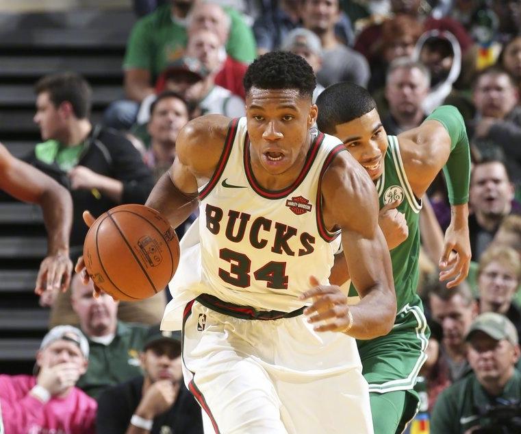 15年勇士vs鹈鹕G3，一场关于坚韧与逆袭的经典战役