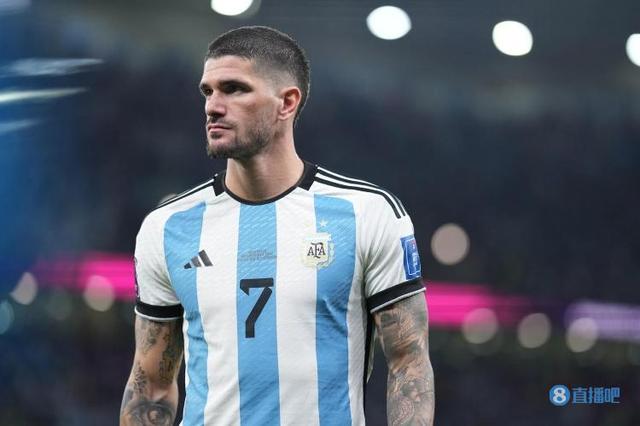 德保罗，身披战袍的智慧与勇气——解析他穿过的几号球衣