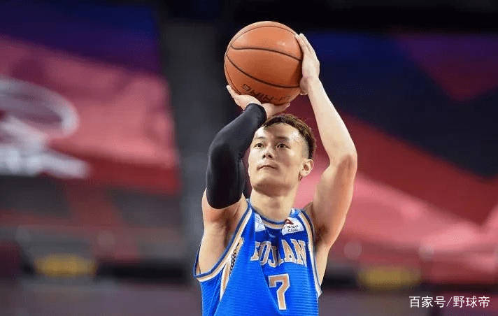 杜库汤，篮球场上的黄金三叉戟