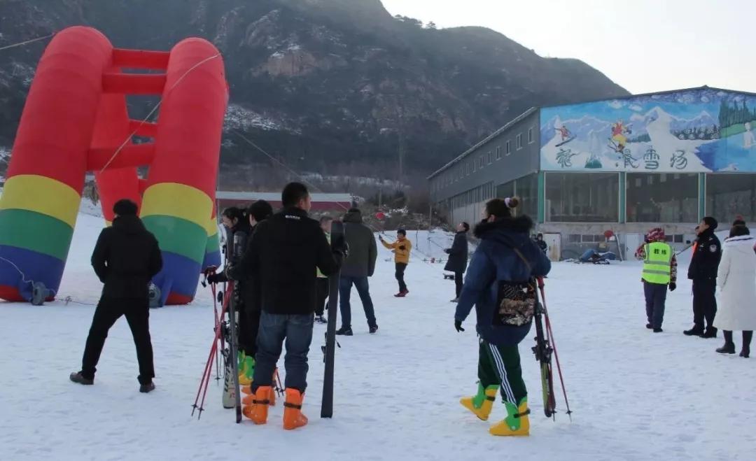 速度滑冰，在冰雪赛道上的速度与激情