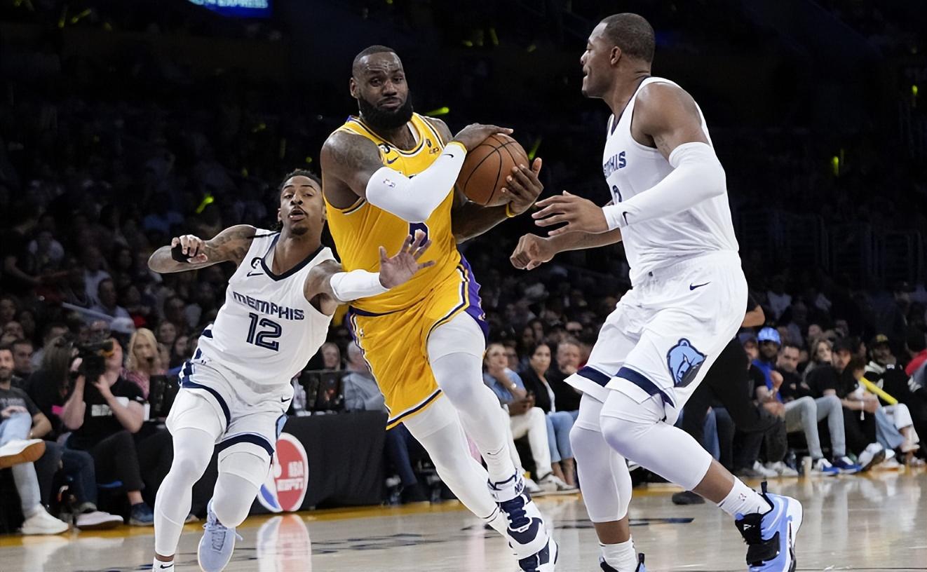 足球赛场上的奇迹与震撼，记录最大比分差距的非凡时刻