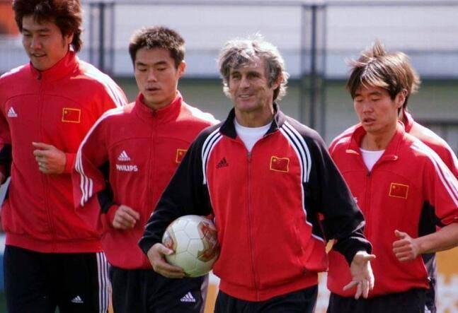 世界杯首次在哪里举行，一段足球传奇的起点